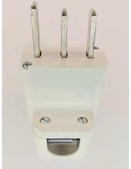 SIMON 10437-31 CLAVIJA ENCHUFE BIPOLAR CON TT COLOR BLANCO