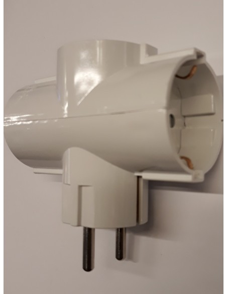 ADAPTADOR 3 TOMAS TT COLOR BLANCO