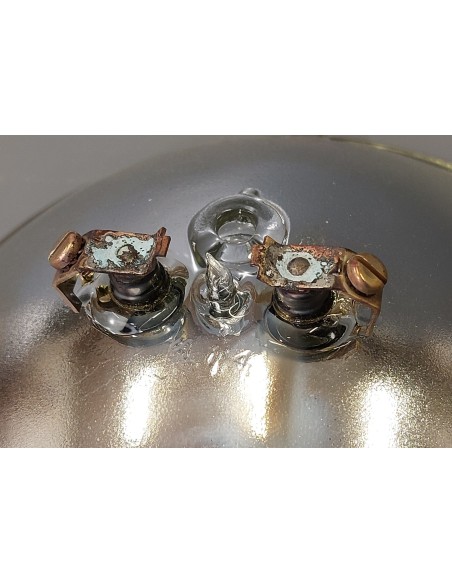 General Electric 4552  par 64 28v 250w tornillos