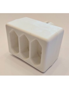 Ladron con 3 enchufes sin toma de tierra color blanco