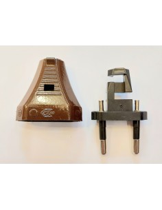 Clavija macho color marron