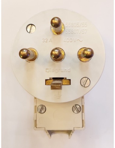 Legrand 55807 macho trifásico 3x32 + neutro...